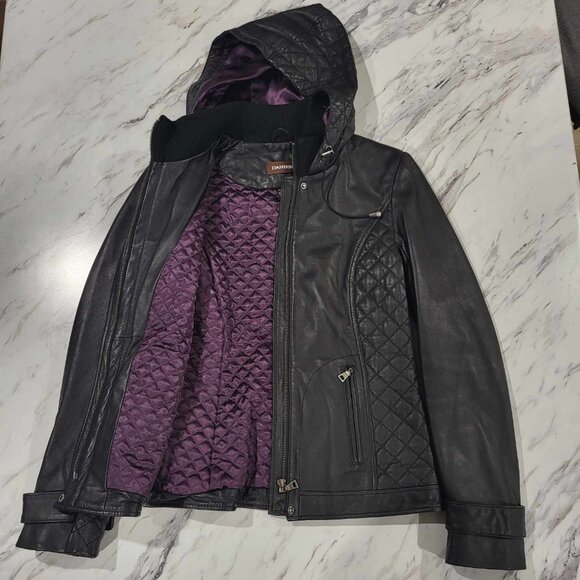 Ladies Leather Jacket - Picture 3 of 14